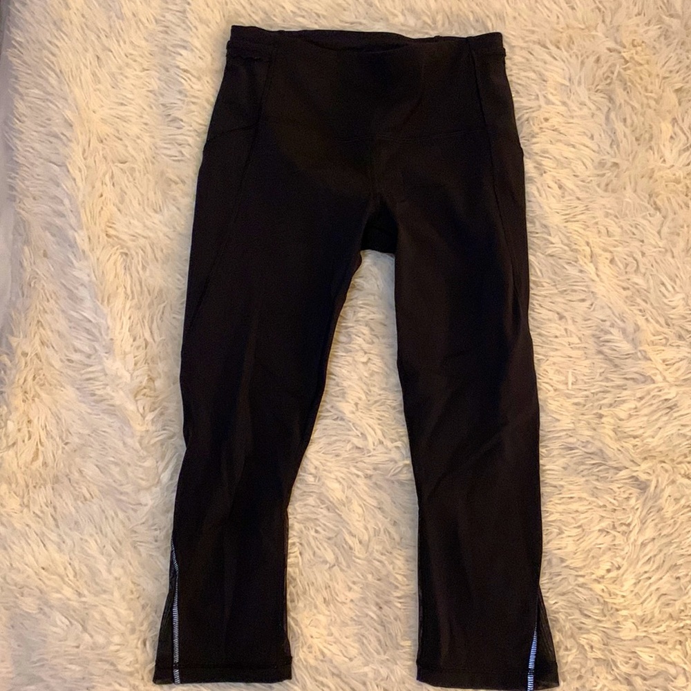 Lululemon Fast and Free 19” black Crop, size 4